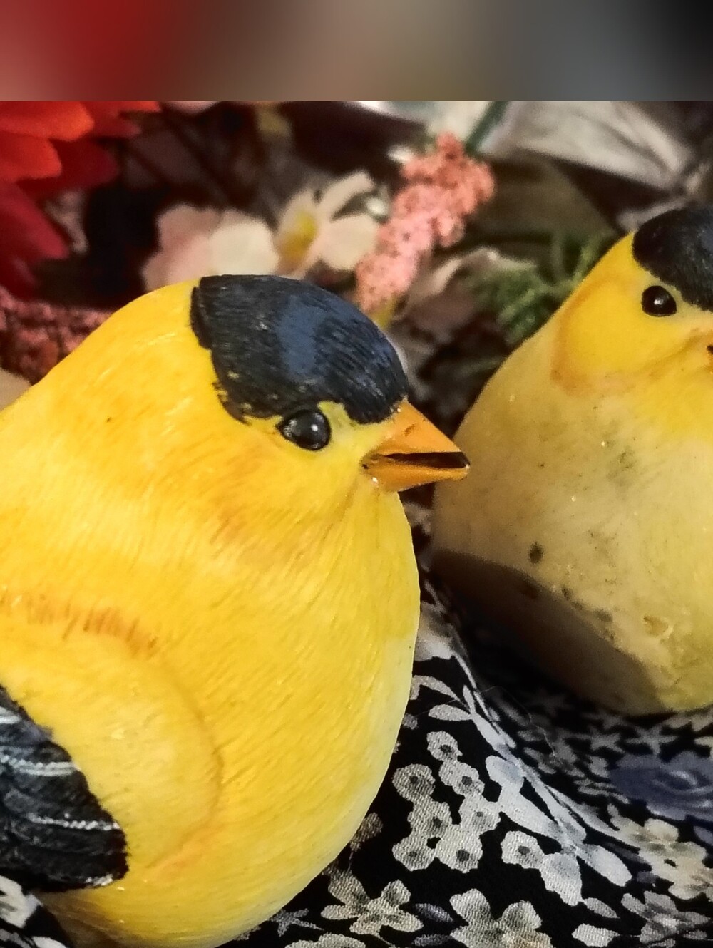 Adorable Yellow Goldfinch Bird Figurines Resin Faux Carved Statues Set of 2
